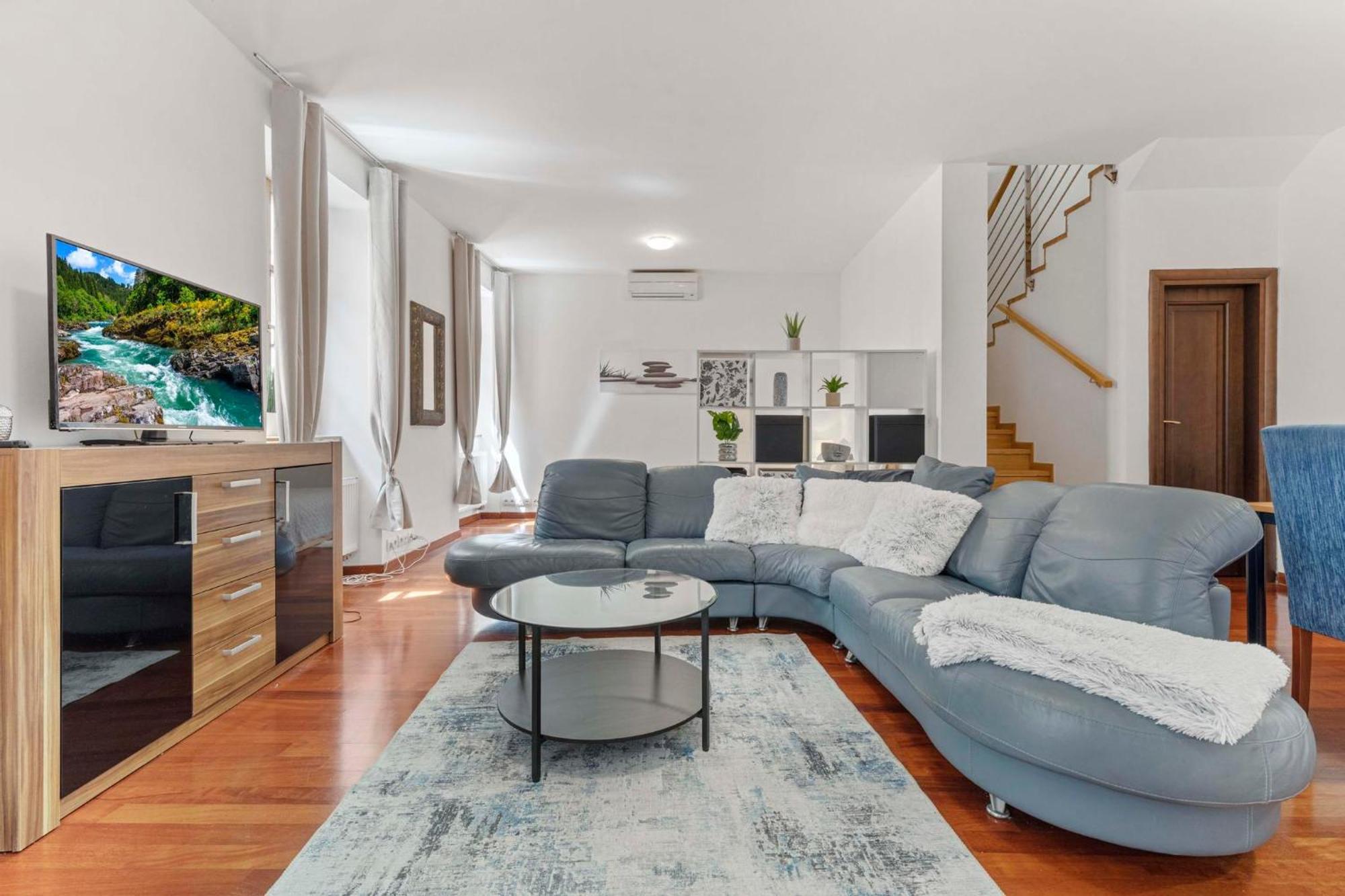 Charming Apartment In The Heart Of Pressburg Exterior foto